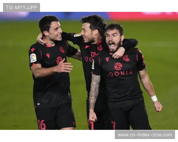 皇马4-1大胜皇家社会，维尼修斯点球双响助球队八连胜登顶