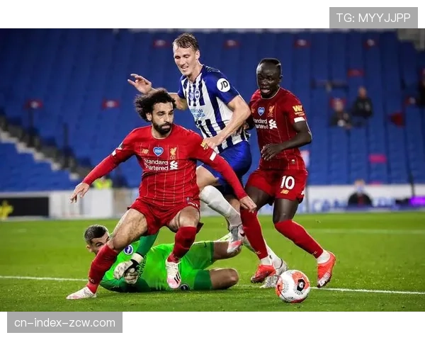 英超裁判委员会发布新指引:明确对“阻挡边路出球路线”犯规的判罚标准 英超裁判委员会发布新指引:明确对“阻挡边路出球路线”犯规的判罚标准