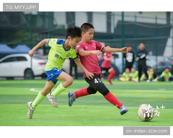 英超俱乐部联合发起“足球进校园”计划，惠及万名青少年